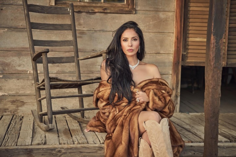 瓦妮莎曬照：閨蜜們鼓勵(lì)我多拍照！甜瓜前妻拉拉：閨蜜就是指我啦