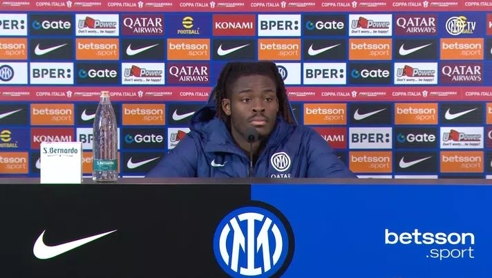 比塞克：我、阿坎吉和巴斯托尼是最好的防守配置？你得去问教练