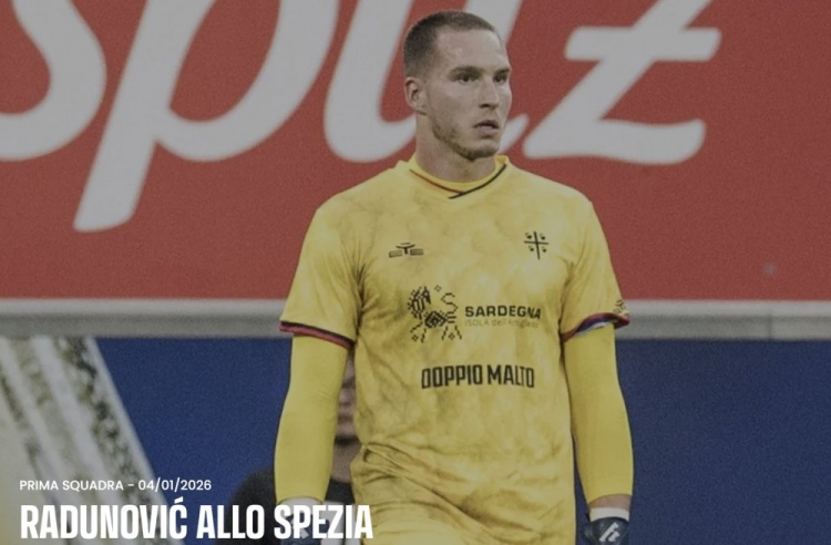 [体育头条]官方：卡利亚里宣布出租门将拉杜诺维奇，同时结束门