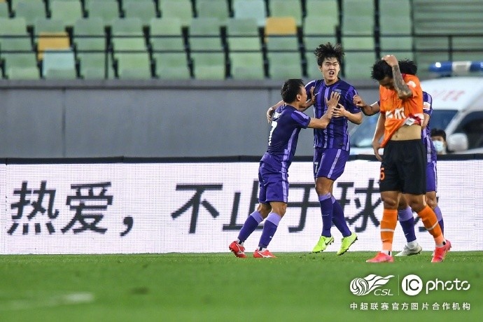 【体育头条】期待杨梓豪未来一帆风顺，祝福小豪在新的平台实现更