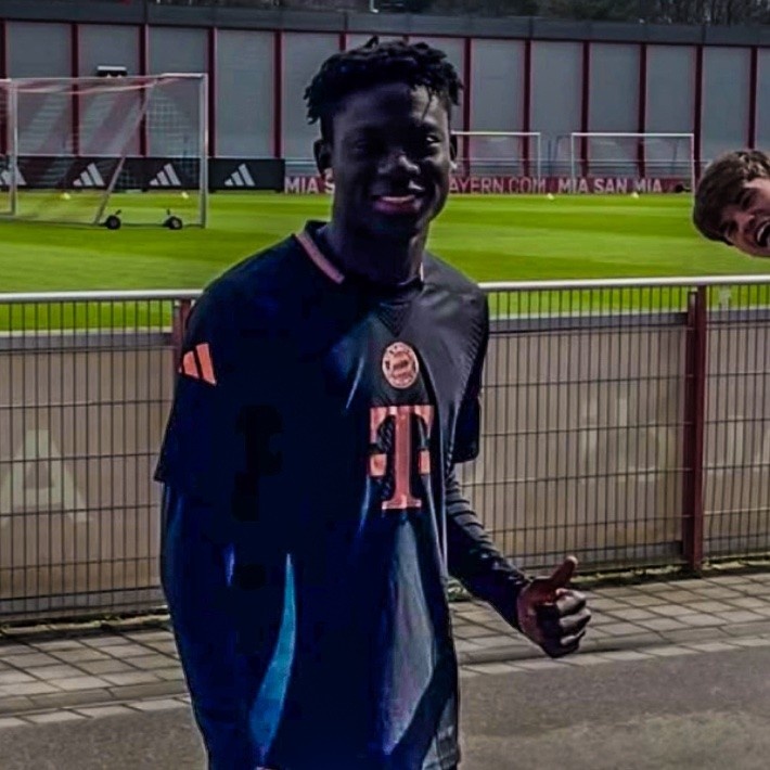 【体育报道】弗洛因德谈签恩迪亚耶：他不能参加正式比赛，或许会