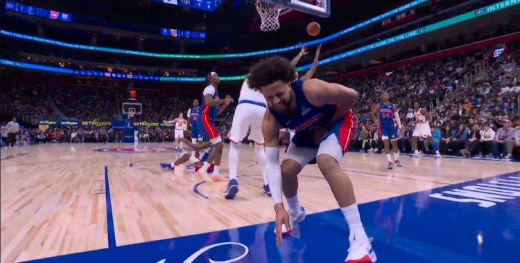 看著都疼！康寧漢姆被唐斯頂?shù)揭€吹犯規(guī) 活塞挑戰(zhàn)改進(jìn)攻犯規(guī)