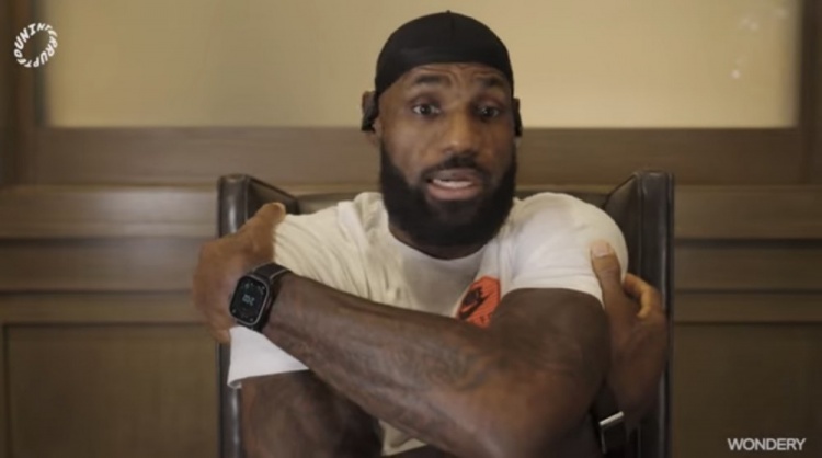 詹姆斯：領先三分故意犯規(guī)有很多技巧  也要避免犯規(guī)太早一罰一擲