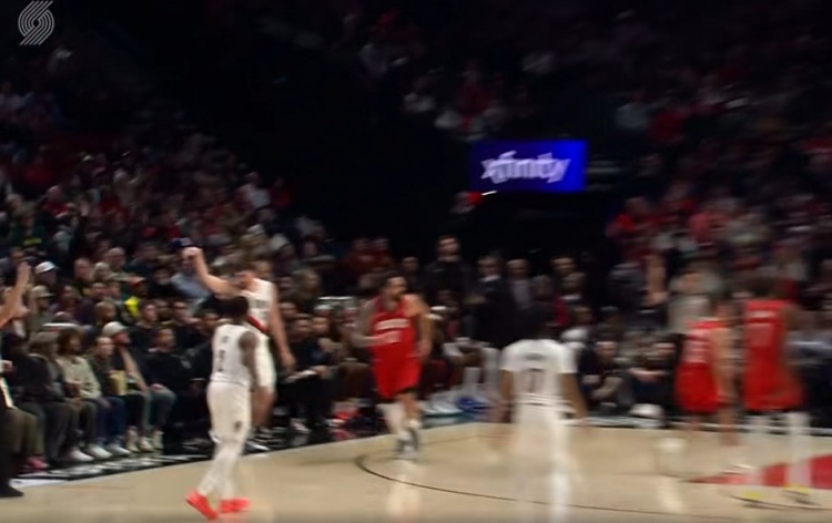 高炮臺發(fā)射！克林根底角三分命中 幫助開拓者領(lǐng)先火箭2位數(shù)