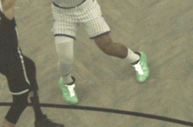 沒有爭議了??NBA官方超清慢鏡確認：班凱羅絕殺三分沒有踩線！