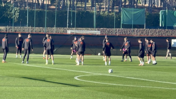 記者：迪烏夫和達(dá)米安幾乎全程參與國米合練，弗拉泰西仍單獨(dú)訓(xùn)練