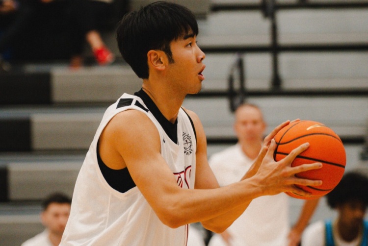 張博源教練認(rèn)為他有全美前30的天賦 如果他是美國人肯定就是五星