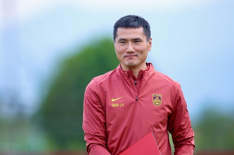 [体育世界]津媒：国足目前主要以体能训练为主，邵佳一仍在考察