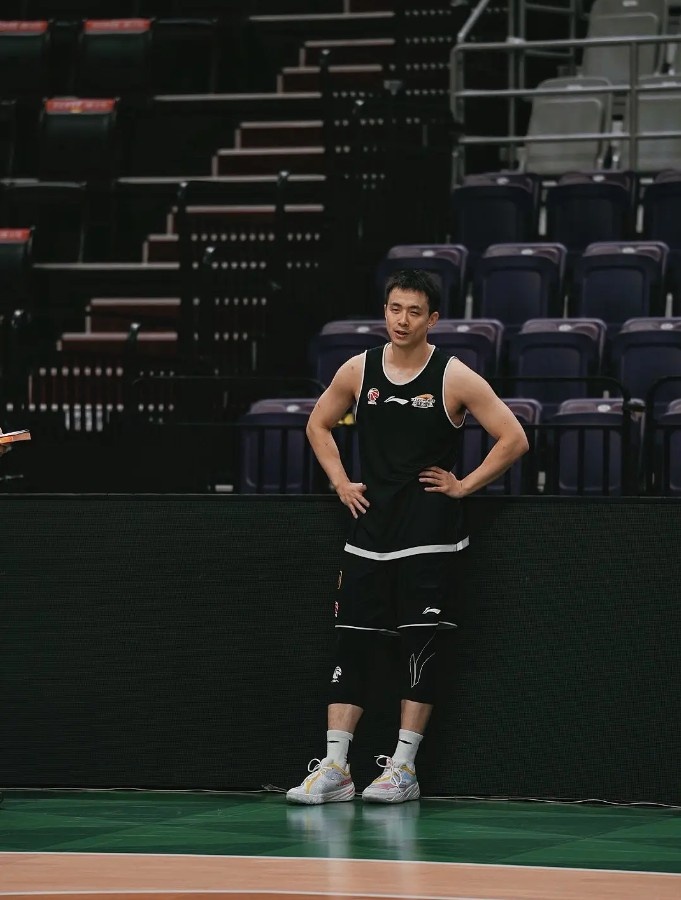 趙繼偉體測(cè)通過???