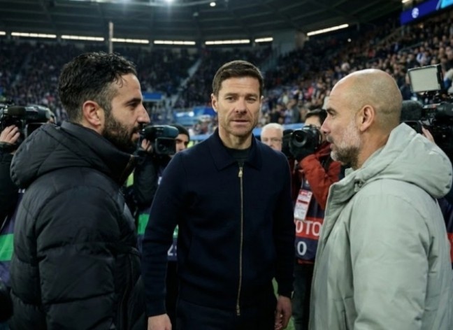 豪门震荡💥皇马官宣阿隆索下课！马雷斯卡、阿莫林此前相继下课