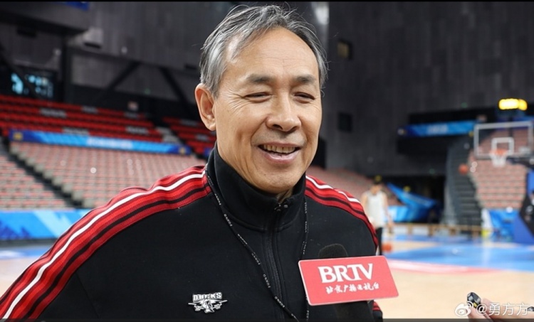 上場賽后暴怒！京媒：許利民心情好些了 訓(xùn)練結(jié)束表揚了全隊