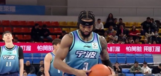 一球不丟！辛普森半場6中6超高效拿下16分2板3助