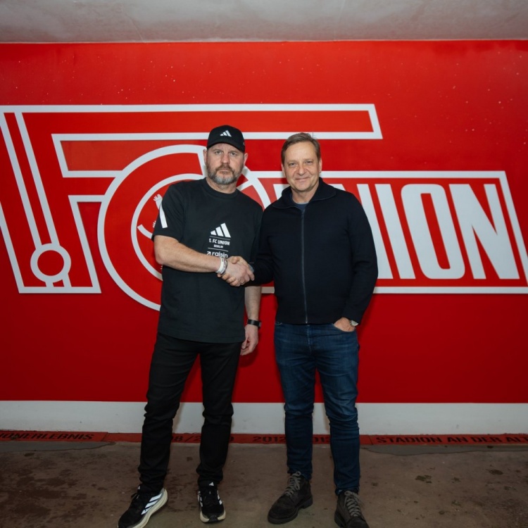 官方：柏林聯(lián)合與主帥鮑姆加特續(xù)約，原本合同今夏到期