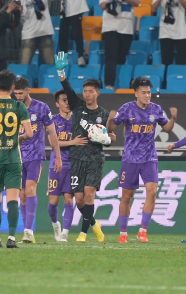 最后的最后，我們送別溫暖的你，送別為天津拼過命的你，方鏡淇