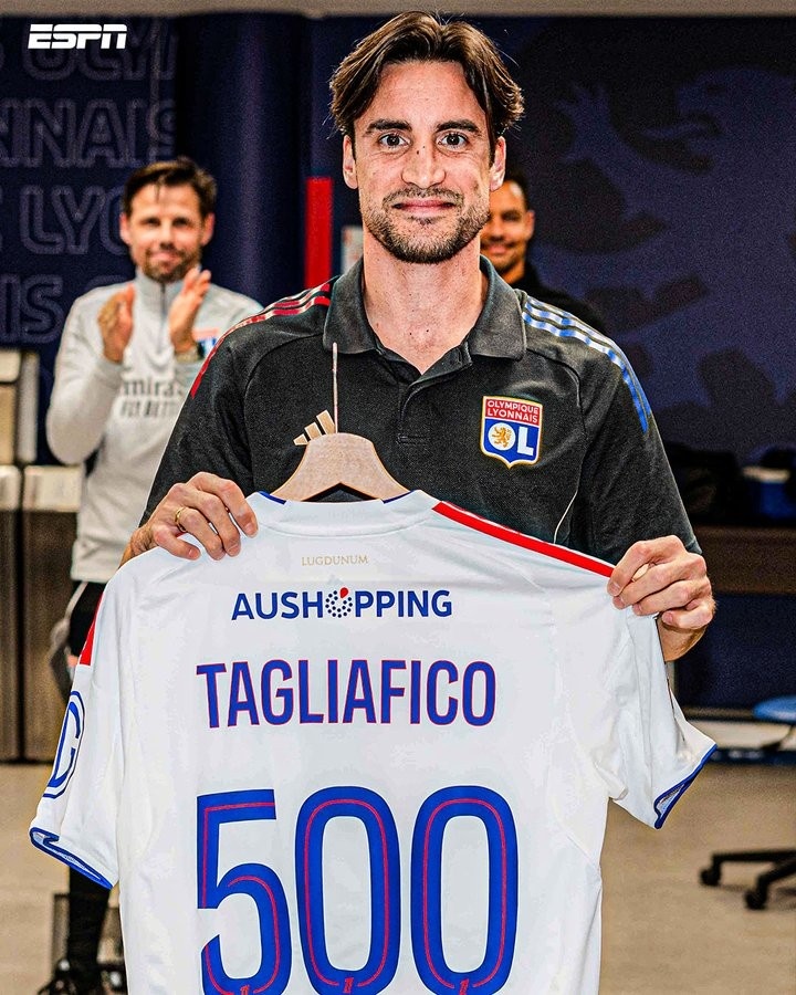 塔利亚菲科解锁俱乐部生涯500场里程碑，里昂俱乐部送球衣表彰