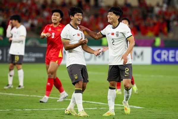 U23国足的中卫不只是防守，还能出球和砸开越南铁桶阵