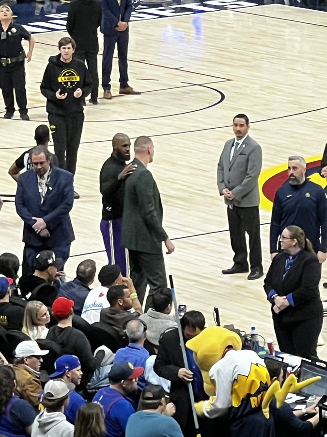 [掘金]詹姆斯：24年奥运会与约基奇的对决是我参加过的最杰出