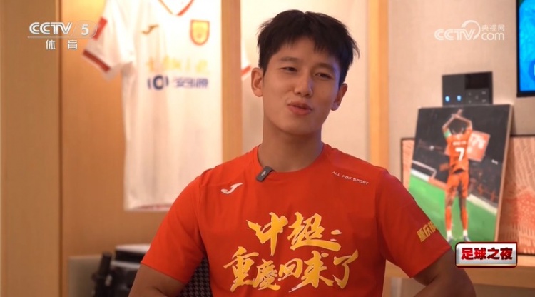 [信息速览]向余✌️望回应外界批评：那段时✌️间很煎熬、很黑