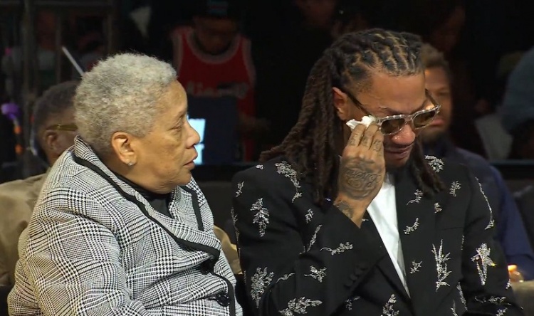 【要闻速递】动情演讲让罗斯落泪！鲁尔·邓：➡️我们所经⚽历的一切➡️才是永恒的勋章(图2)