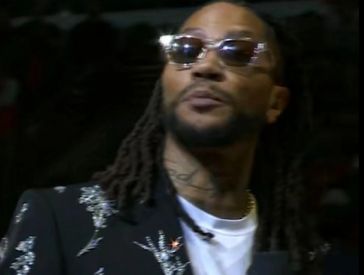 [推荐]罗斯球衣退役：他把所有人说哭了(图5)