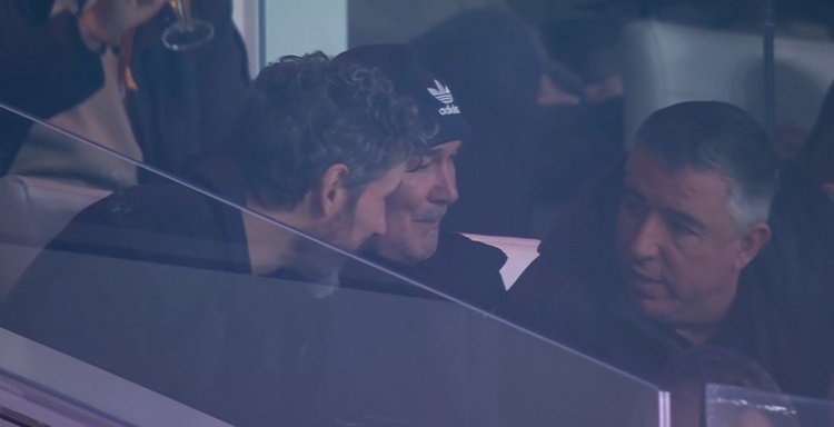 故人归来，范博梅尔和马凯现场观战拜仁客战埃因霍温