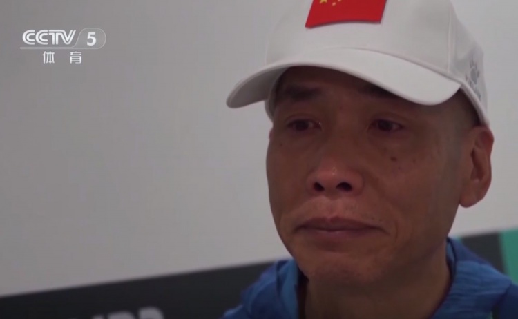 U23国足获亚洲杯亚军！马德兴哽咽：22年的等待还是值得的