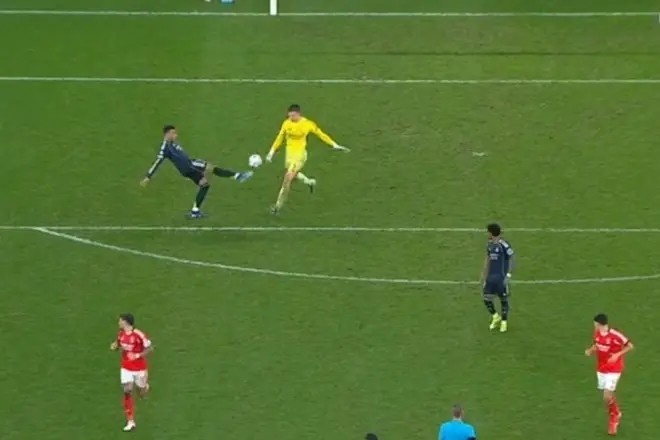 马卡解释姆巴佩进球无效：阻止门将执行开球动作，按规则应该无效