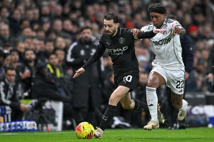 【体育报道】往绩非均势！传足特色奖期第26035期聚焦周中赛事(图2)