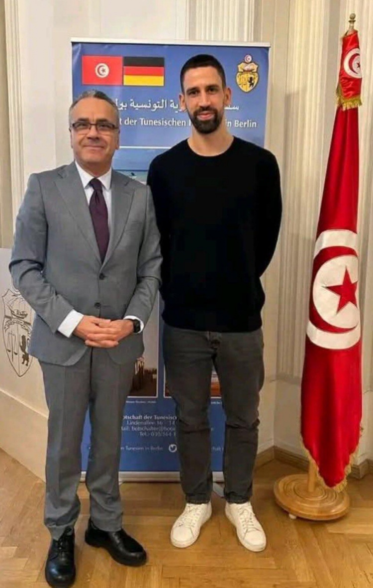 【体育头条】图片报：小赫迪拉预计将为突尼斯国家队出战，参加美