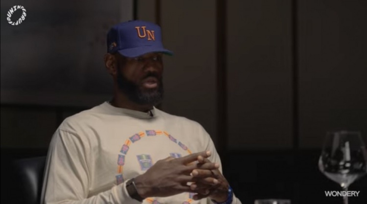 [有道理嘛?]詹姆斯：我高中时每天都训练 节假日都不放假的 没有借口(图1)