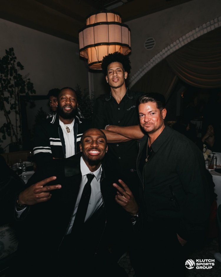 [体育头条]Klutch全明星周末派对：小杨&浓眉同框 球星来了不少！(图2)