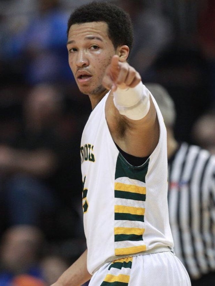 [NBA]布伦森社媒晒专属Kobe 4 PE球鞋 以他带领高