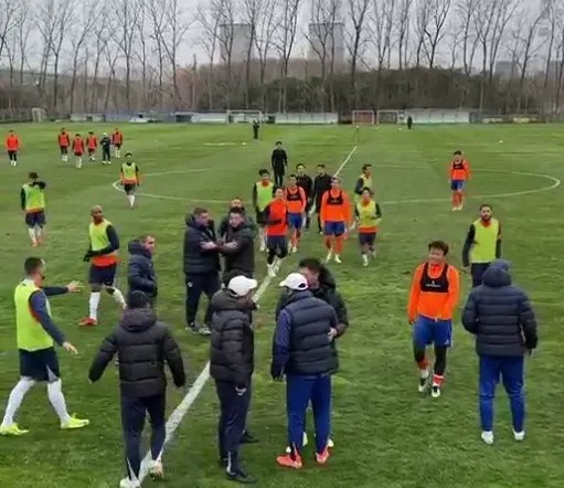 【推荐】鲁媒：山东泰山热身赛2-3负于青岛海牛，王昊斌、彭逸