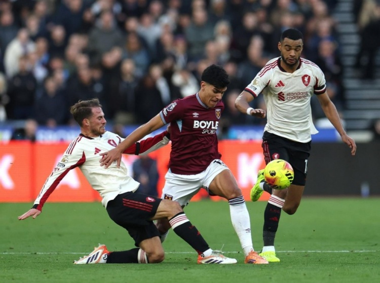 [体育报道]传足胜负彩第26032期看点：德甲巅峰之战 巴萨