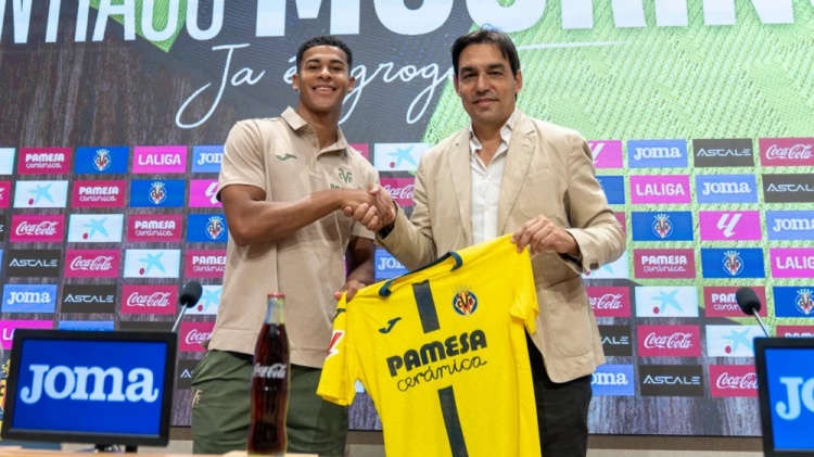 [精彩资讯]黄潜后卫：巴萨本赛季主场全胜，看看我们能否终结这