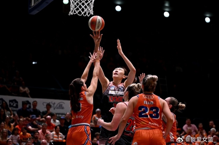 [体育头条]山猫加时惜败无缘总冠军 韩旭结束WNBL征程