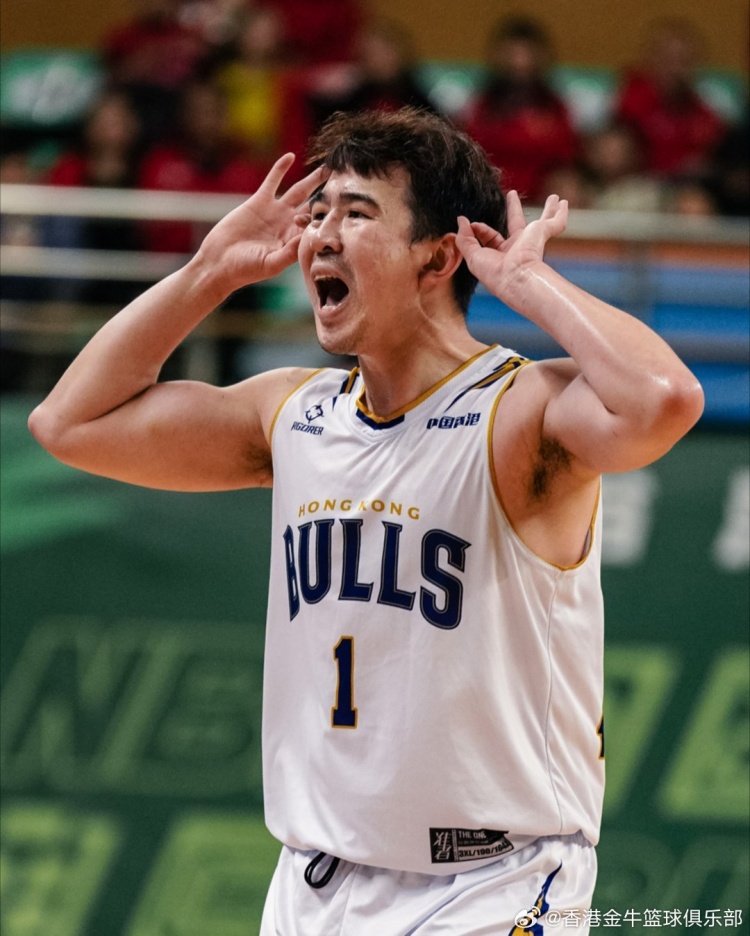 [体育热点]照片定格精彩瞬间香港金牛火力全开拿下江西鲸裕清酒