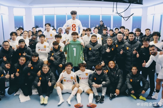 [值得一看]铜梁龙获得队史中超首分，向余望社媒：首场，首分，