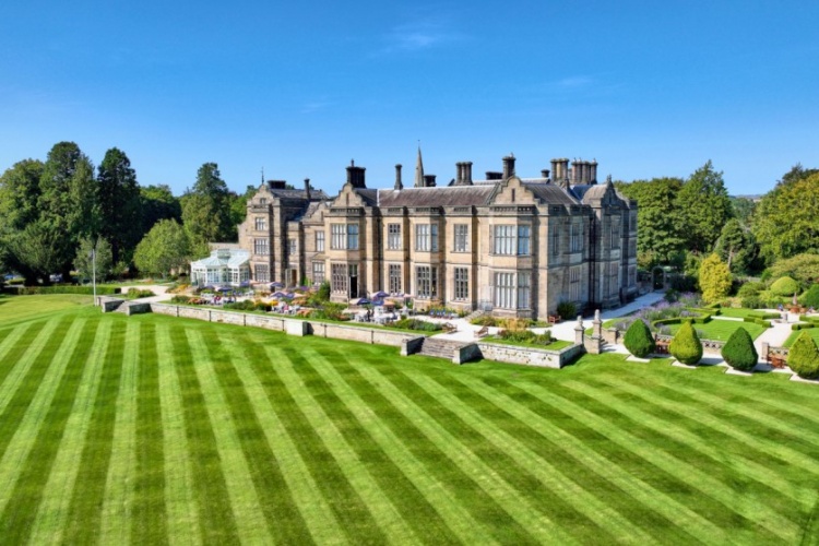 【你怎么看？】世体：巴萨入住纽卡“霍格沃茨”式酒店，宛如哈利