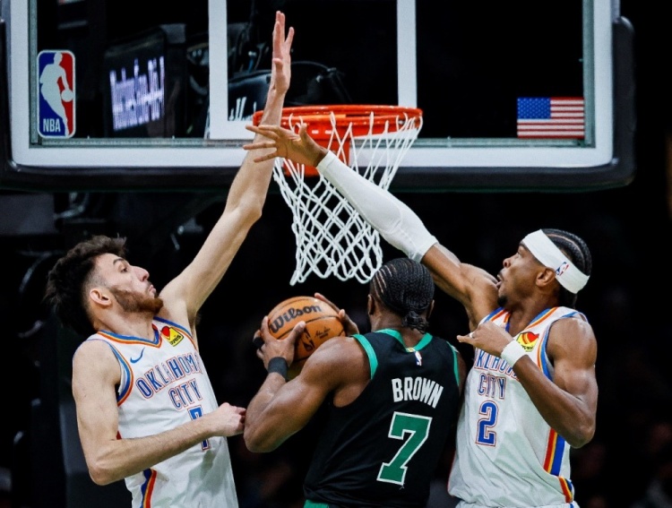 [球迷速览]周四竞彩篮球强档：塔图姆出战成疑 亚历山大或迎神