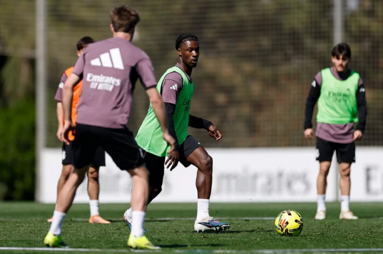 官方：皇马今日训练备战埃尔切，米利唐回归