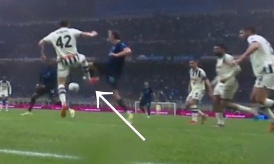 前裁判：亚特兰大的进球没有犯规，但弗拉泰西禁区倒地理应是点球