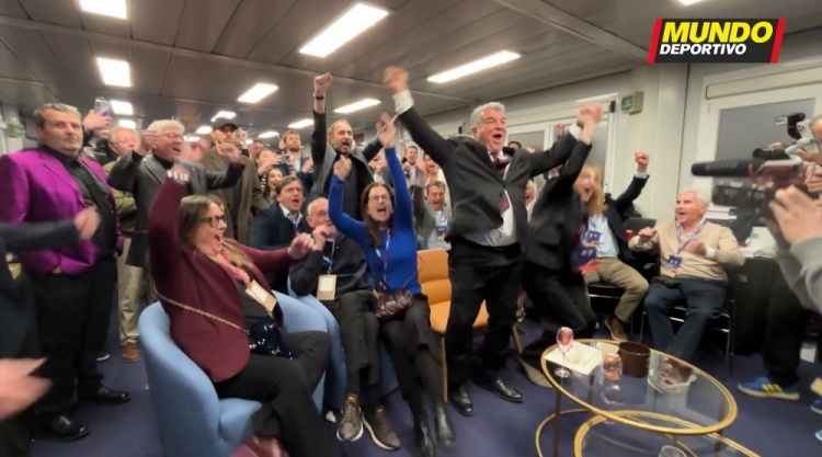  世体：民调结果公布后拉波尔塔团队欢呼雀跃，丰特则黯然神伤