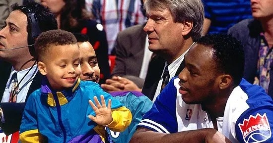 【值得一看】老库里：没让斯蒂芬打太多AUU比赛 而是让他在我