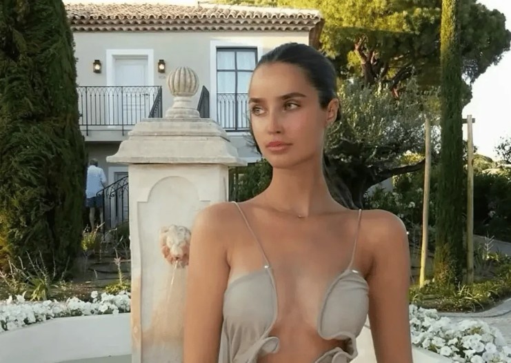 【今日动态】太阳报：阿诺德与模特女友和平分手，交往18个月后