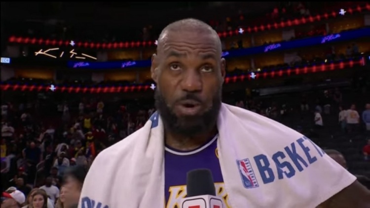 [新闻现场]詹姆斯：我们韧性十足 我们都在努力为东契奇里夫斯