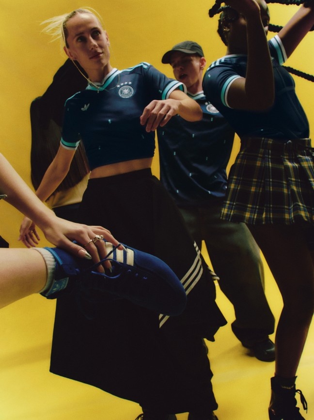 [最新提要]阿迪达斯发布⭐25支国家队客场球衣，梅西、卡拉菲奥里等人出镜(图2)