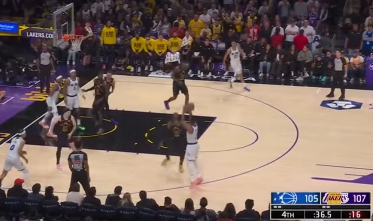 [体坛动态]复仇了！詹姆斯谈上次输给魔术：最后时刻我过度协防 漏掉了贝恩(图1)