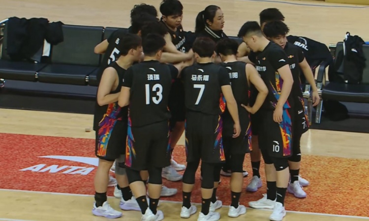 【看点来袭】郑州大学4人15+大胜青海师大 郑家霖21+6+5 尼达喜琼22+10