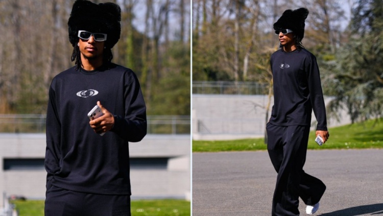 【深度报道】全身约2530欧！24岁奥✨利塞另类穿搭米奇皮草